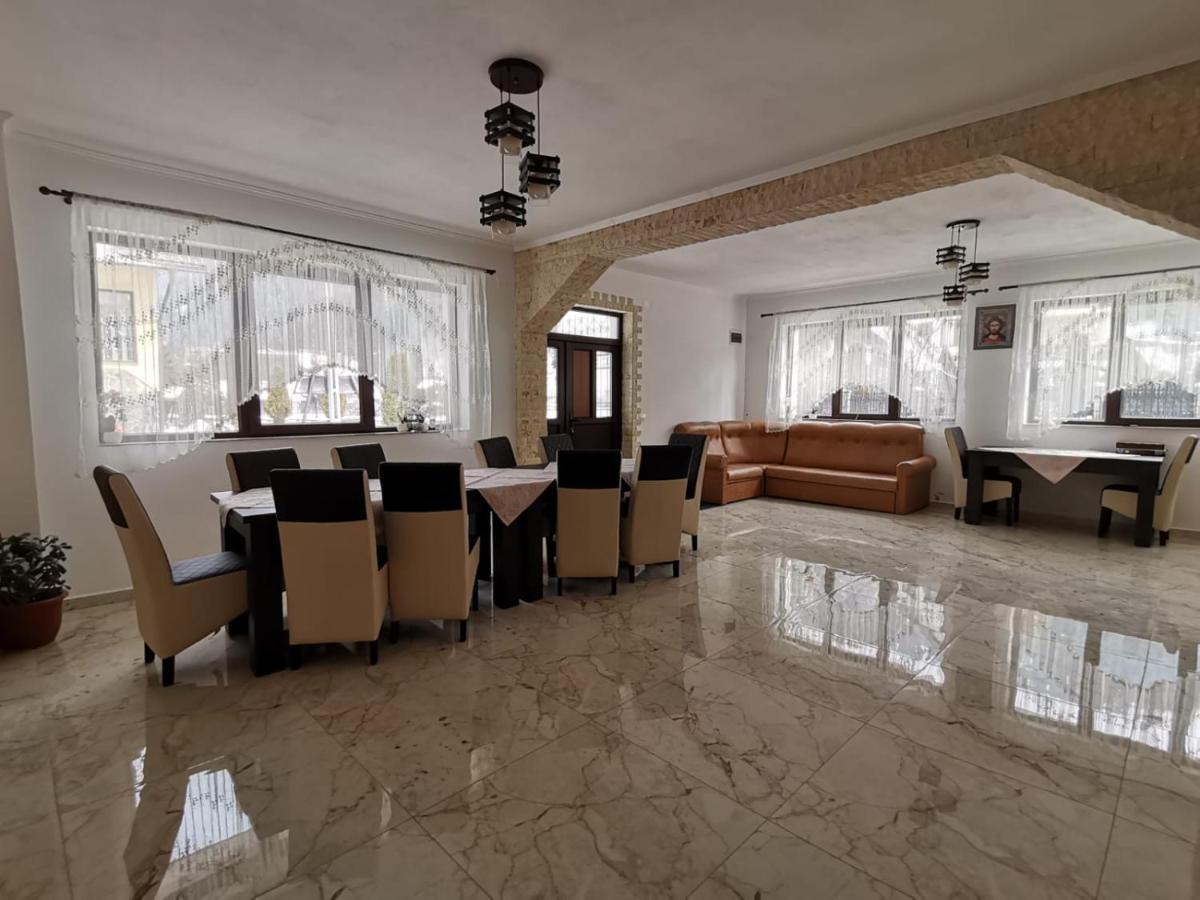 Hotel Casa Dana Olteanu à Moeciu De Sus Extérieur photo